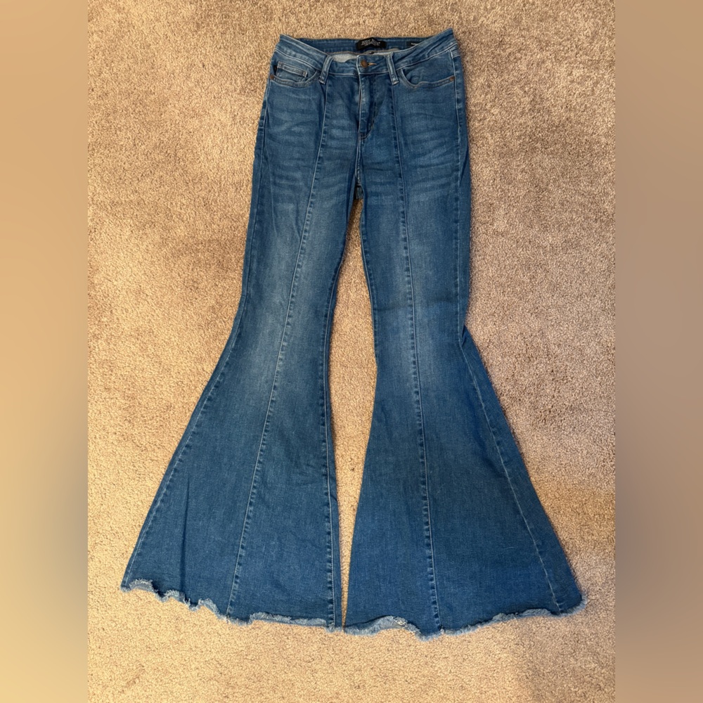 Judy Blue Super Flare Jeans in Classic Blue - Picture 2 of 5